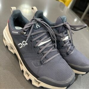 On Cloud Wander Low Sneakers Gray Shoes 73.98572 Women’s Sz 7.5 Excellent
